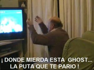 El Tano Pasman viendo Juego de Tronos