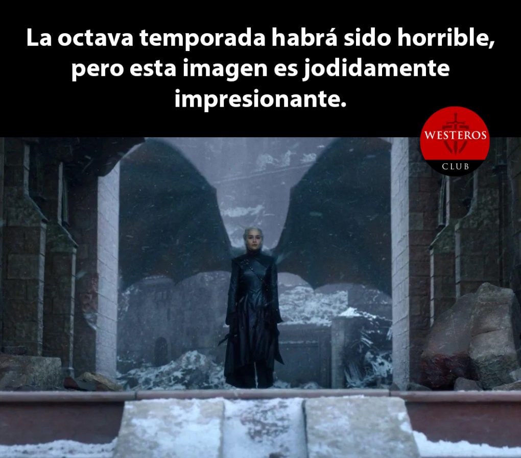 Daenerys con las alas de Drogon de fondo