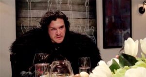 Esto pasa si invitas a Jon Snow a una cena con amigos - seth meyers