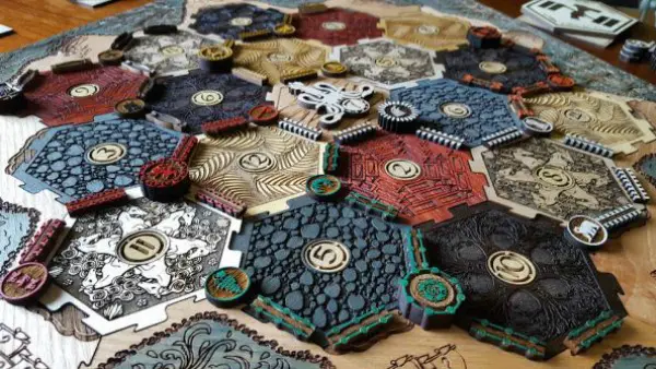 02 ‘Game of Thrones’ Catan en alianza con HBO produce un juego de mesa de calidad