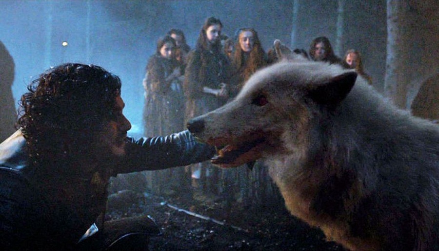 02 Asi era la escena de Fantasma con Jon Snow que no se vio en pantalla
