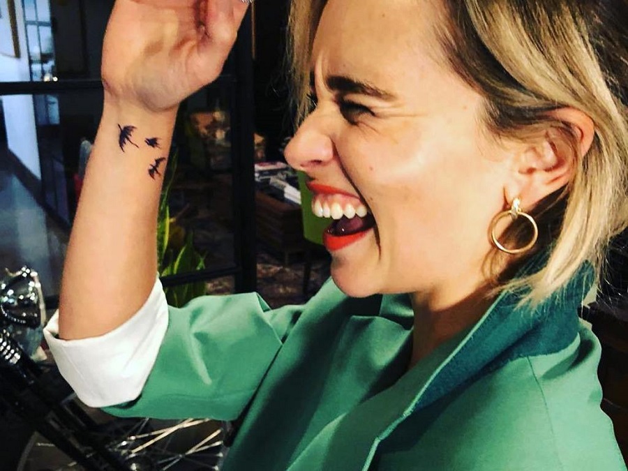 01 Juego de Tronos Emilia Clarke se hizo un tatuaje para conmemorar a sus hijos